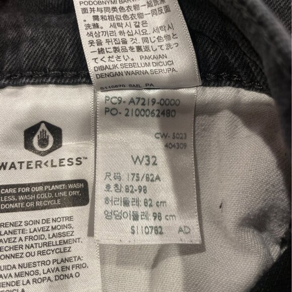 Levi's 445 Men's Sz 32 Black Athletic Fit Jean Short 10"L Denim Stretch Jorts - Picture 5 of 14